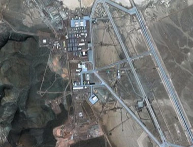 «Ζουμάροντας» στην απόκρυφη Area 51 (βίντεο)